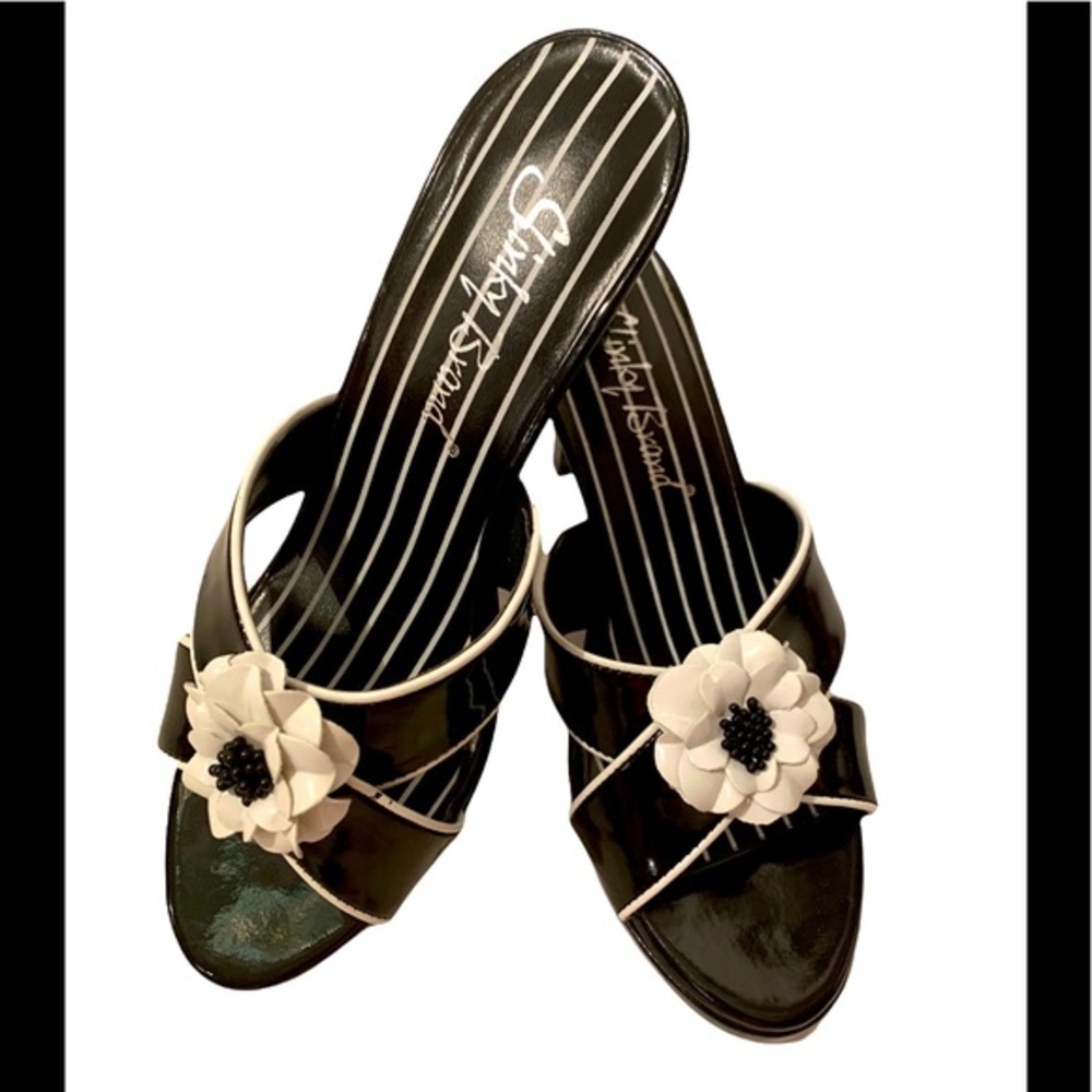 Slinky Brand Black and White Shoes NWOT